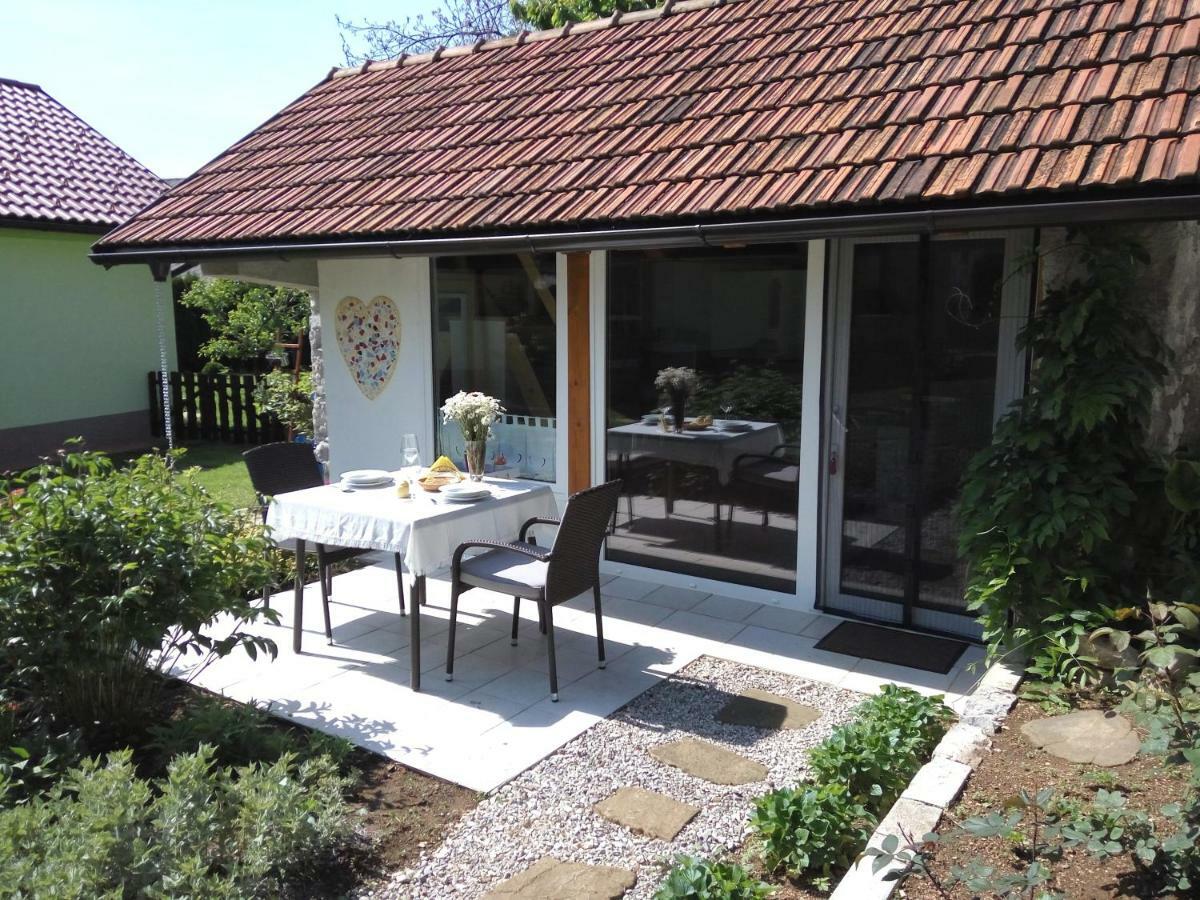 Tiny House With A Big Heart Villa Postojna Kültér fotó